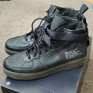 New Nike SF AF1 MID Size 11